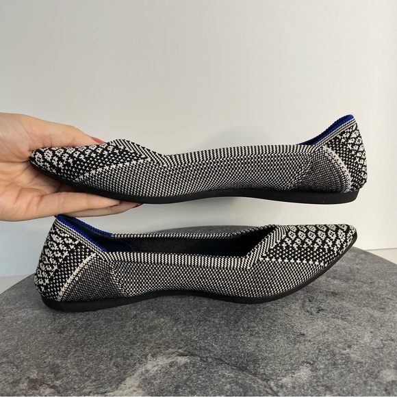 Rothys The Point Black And White Python Flats Shoes 6 - Picture 7 of 13